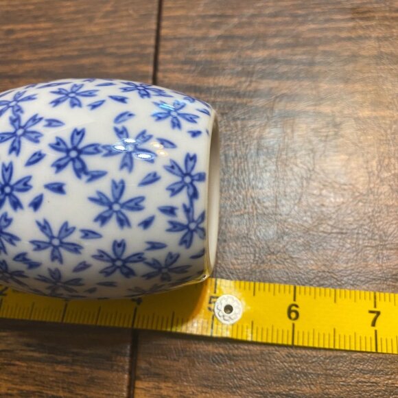 Japanese Sake Set Blue Floral Pattern 3 Piece Ceramic Carafe & Cups - Picture 4 of 5